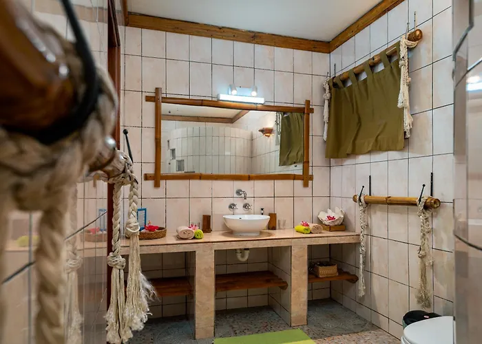 Beau Bamboo Apartment *