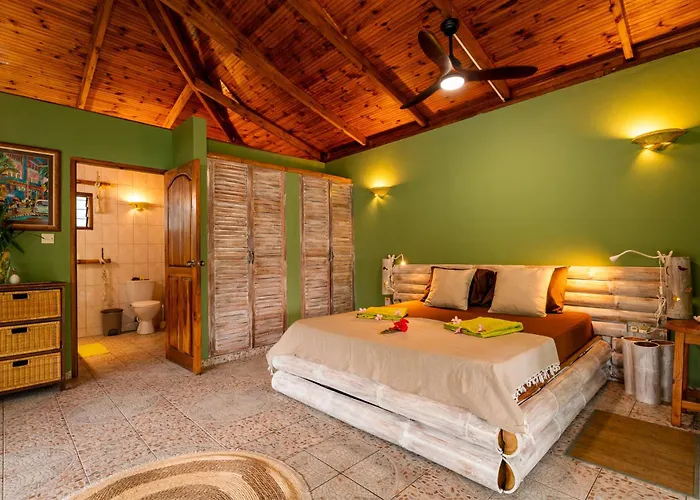 Beau Bamboo Apartment