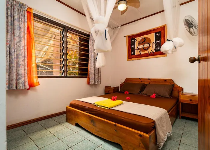 Beau Bamboo * Beau Vallon (Mahe)
